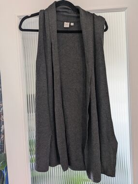 twik Sleeveless Open-Front Cardigan in Charcoal